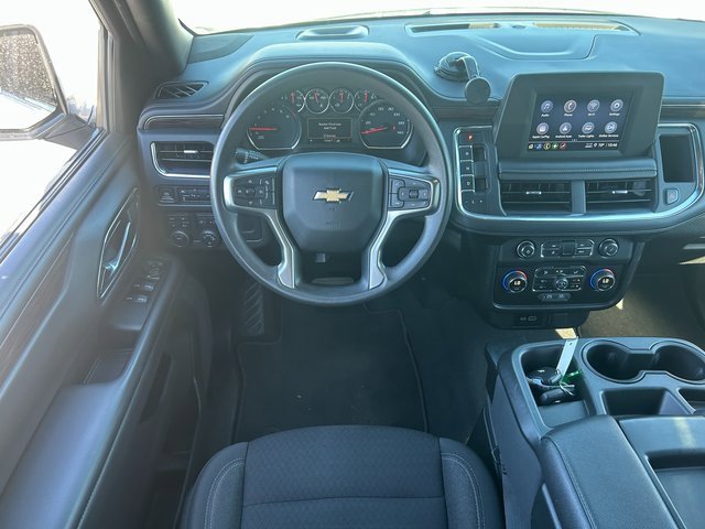 Used 2022 Chevrolet Suburban 4WD image 26