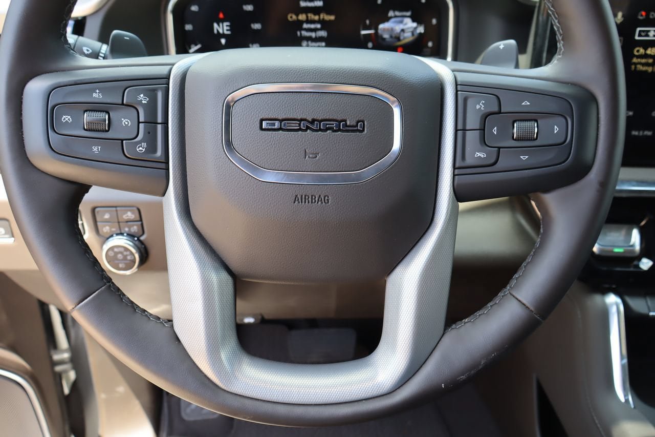 Used 2025 GMC Sierra 1500 Denali w/ Denali Reserve Package AWD/4WD image 12