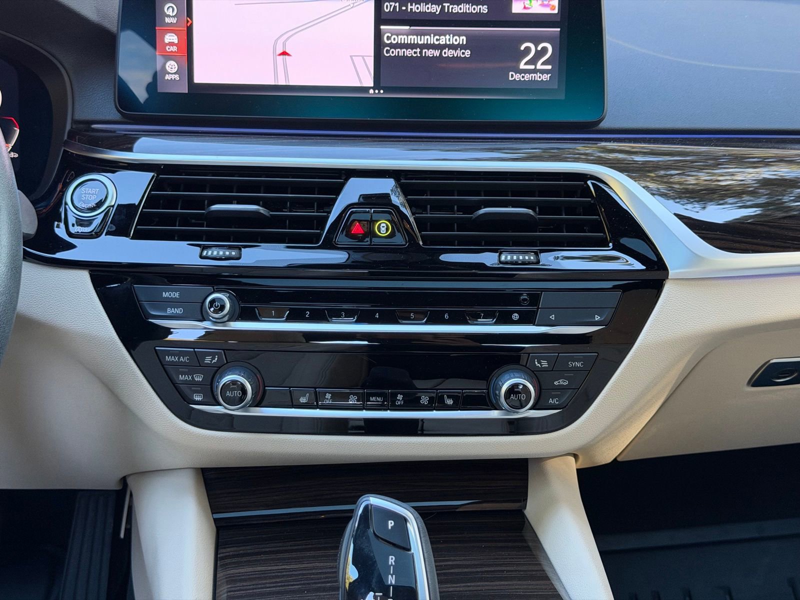 Used 2023 BMW 530i w/ Convenience Package image 26