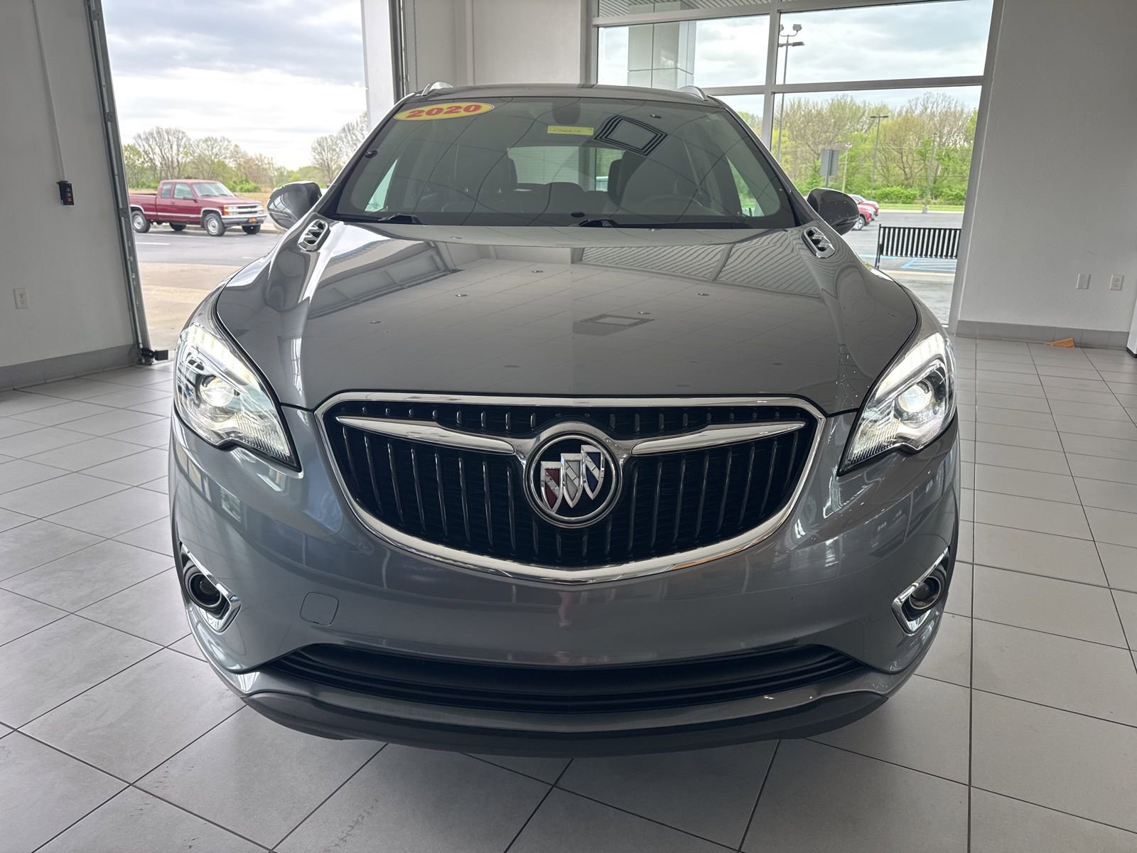 Used 2020 Buick Envision Essence FWD image 2