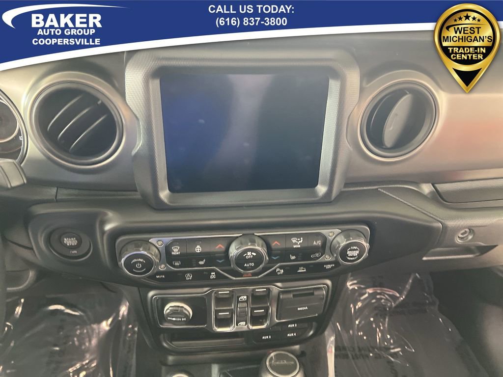 Used 2021 Jeep Gladiator Willys image 12