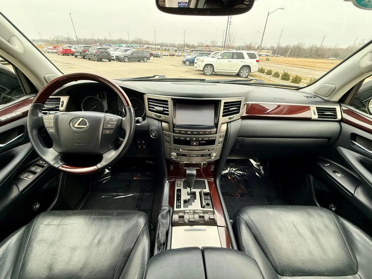 Used 2014 Lexus LX 570 4WD image 17