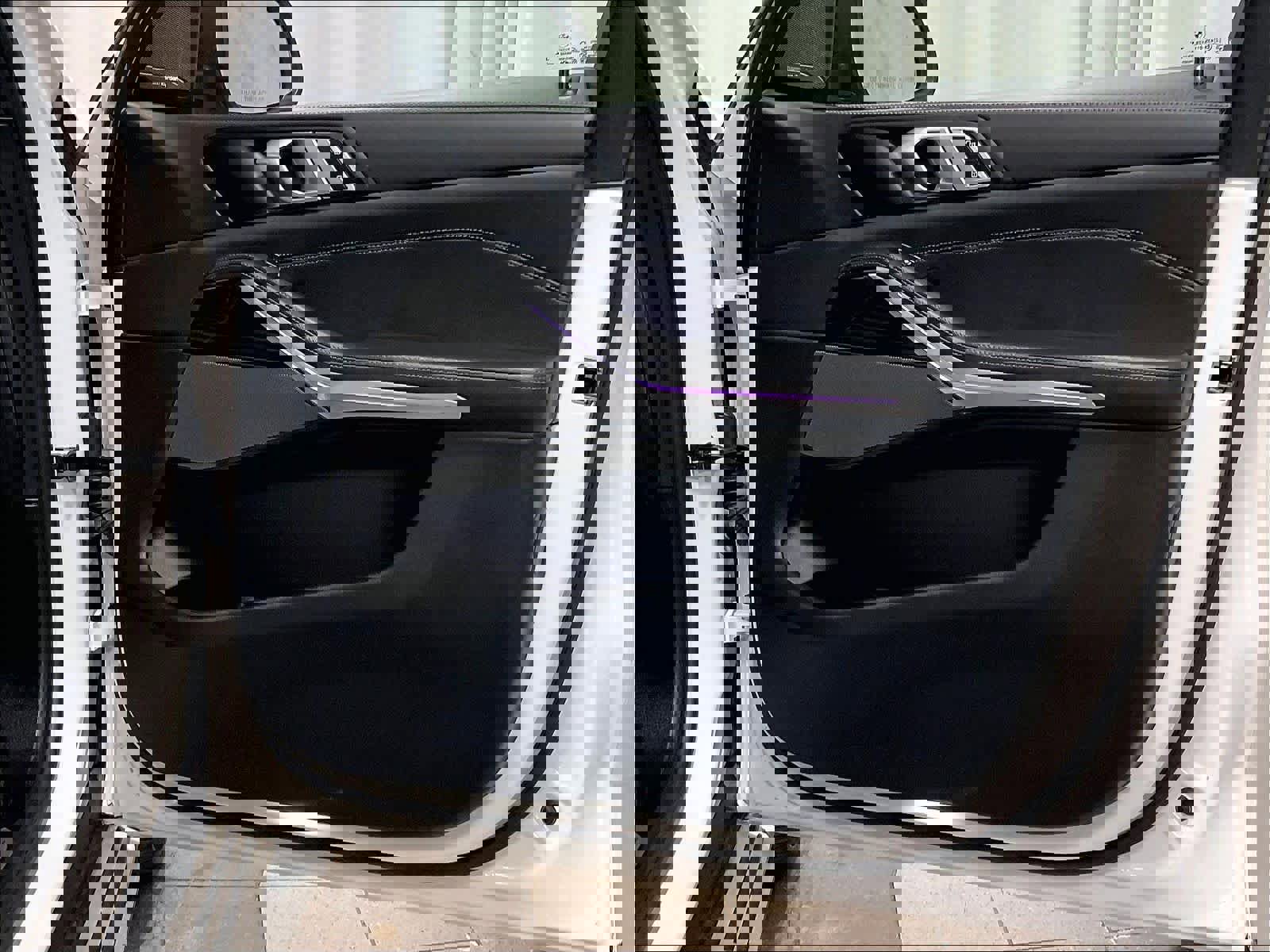 Used 2025 BMW X5 xDrive50e image 12