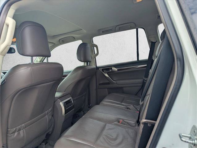 Used 2018 Lexus GX 460 Premium w/ Premium Package AWD/4WD image 13
