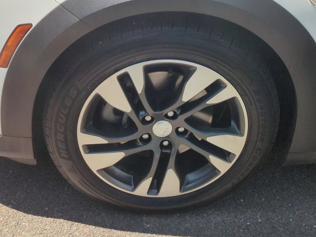 Used 2018 Buick Regal Essence w/ Driver Confidence Package #1 AWD/4WD image 10