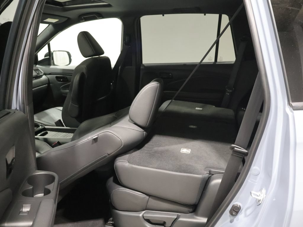 Used 2023 Honda Passport Elite image 18