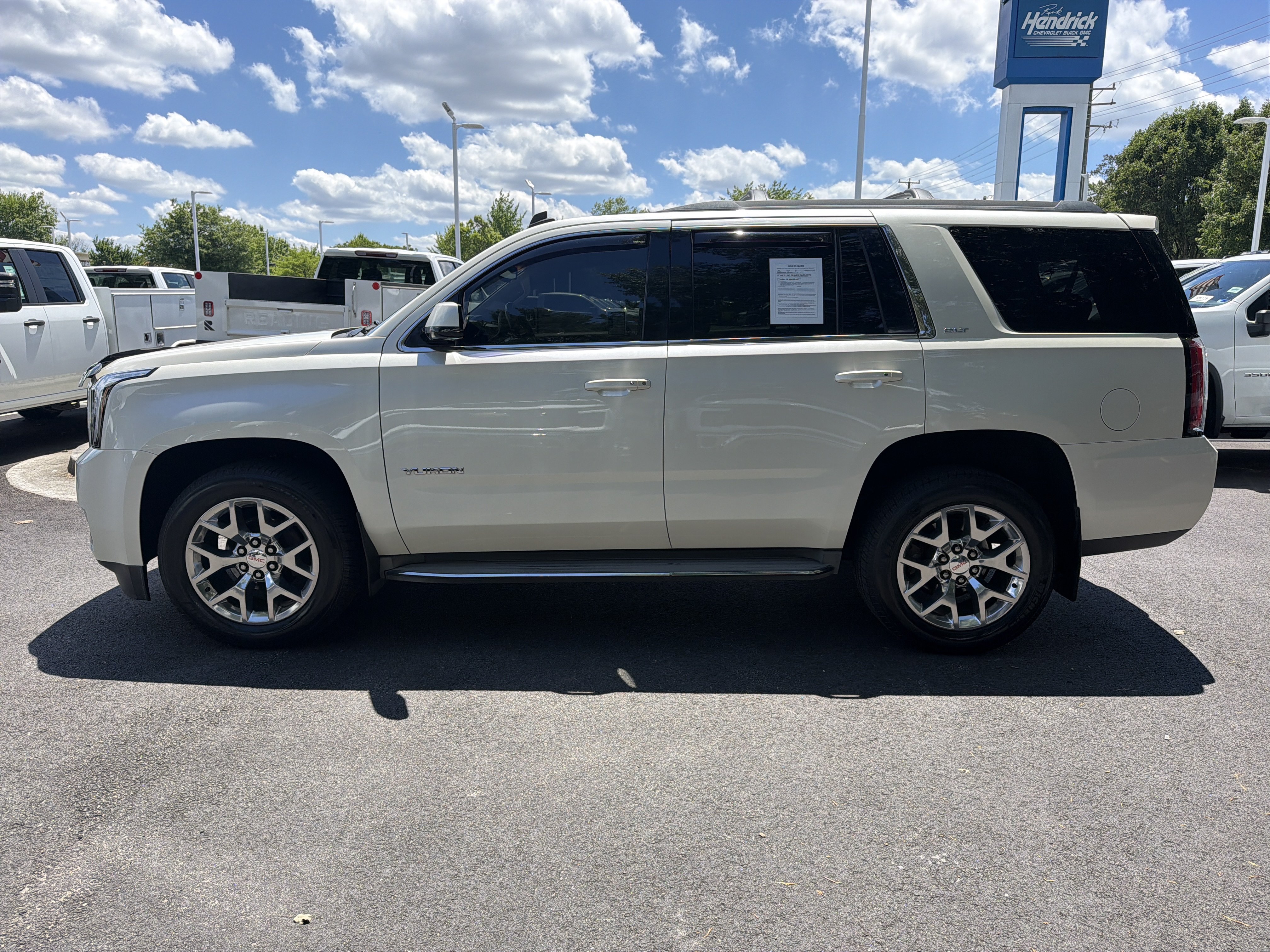 Used 2015 GMC Yukon SLT w/ Open Road Package AWD/4WD image 7