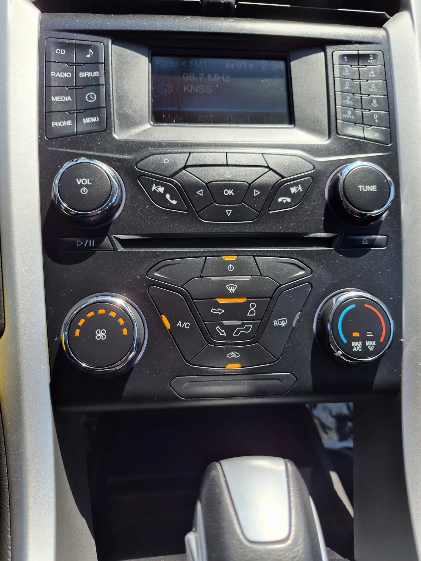 Used 2013 Ford Fusion SE FWD image 14