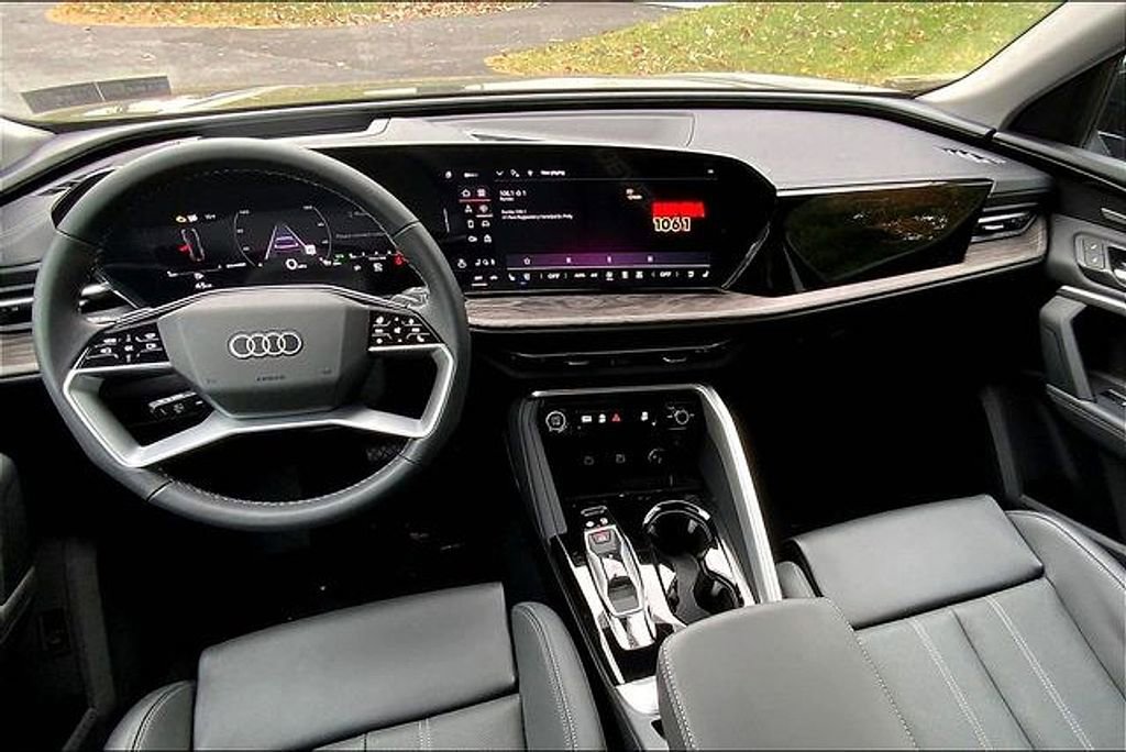 New 2025 Audi Q5 Premium Plus image 5