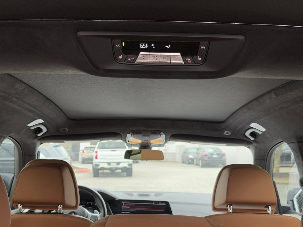 Used 2021 BMW X7 M50i image 49