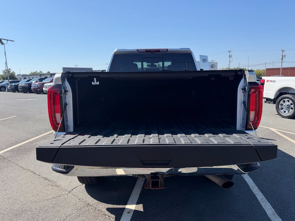 Used 2023 GMC Sierra 2500 SLT w/ SLT Preferred Package AWD/4WD image 5