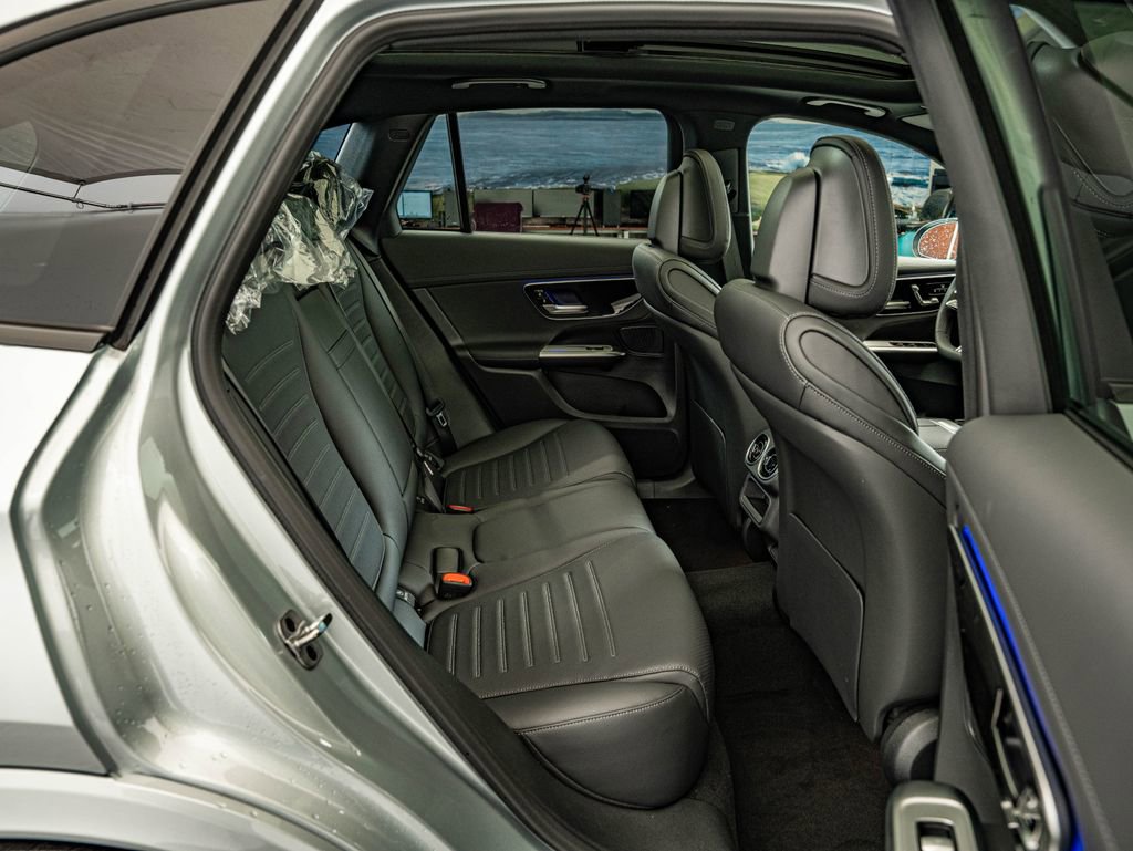New 2026 Mercedes-Benz GLC 300 4MATIC image 31