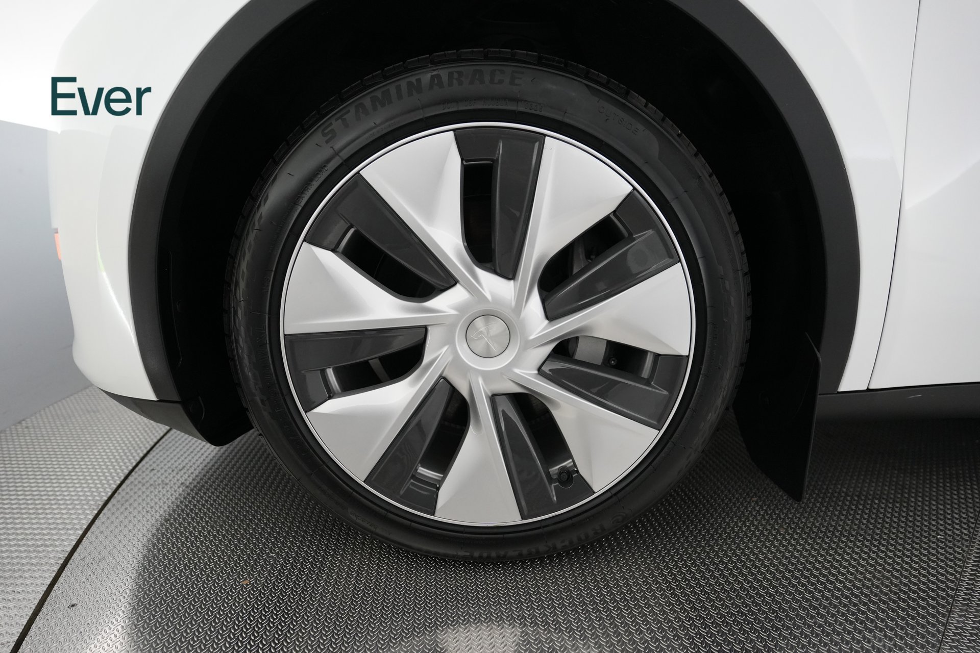 Used 2023 Tesla Model Y Long Range AWD/4WD image 19