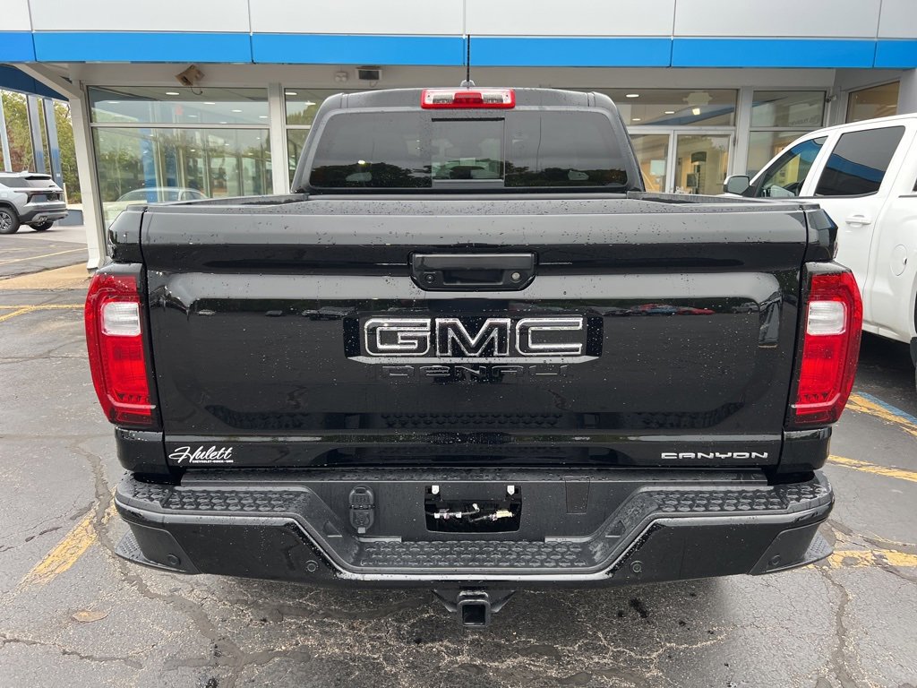 New 2026 GMC Canyon Denali w/ LPO, Denali Black Edition image 4