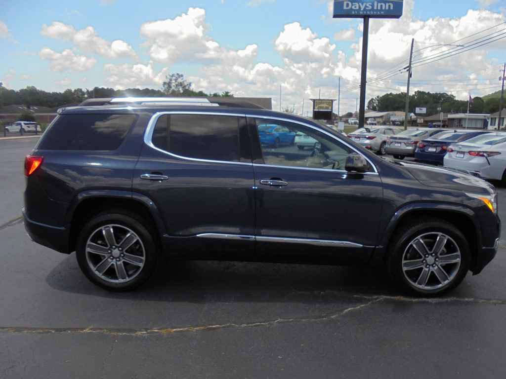 Used 2019 GMC Acadia Denali w/ Technology Package image 2