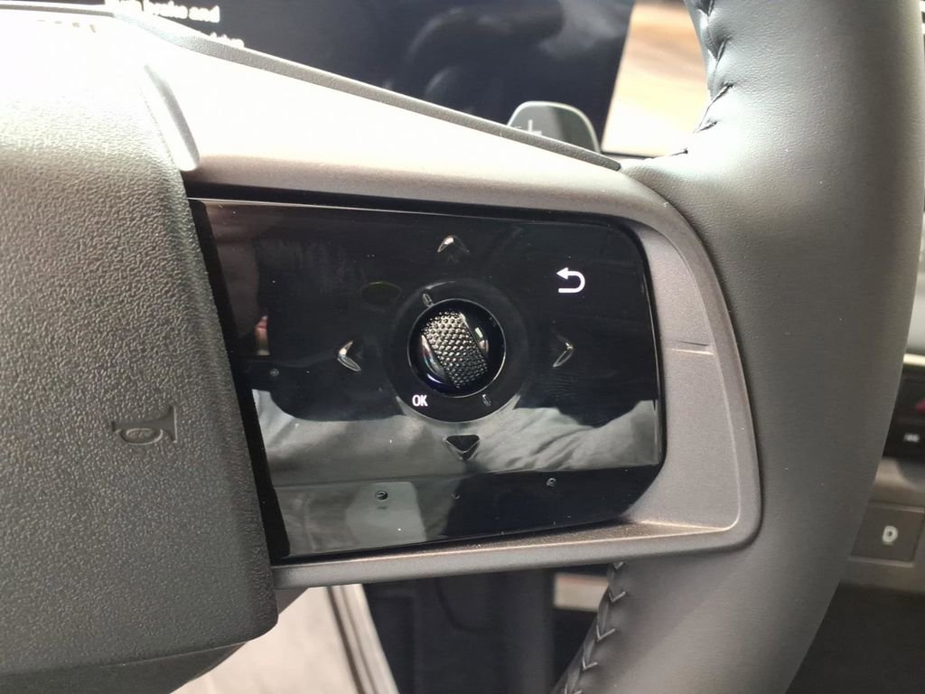 New 2026 Nissan Leaf Platinum+ w/ Cargo Package (Platinum+) image 22