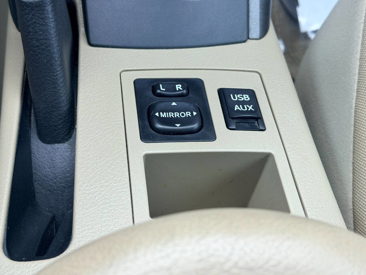Used 2012 Toyota RAV4 FWD w/ Value Pkg image 38