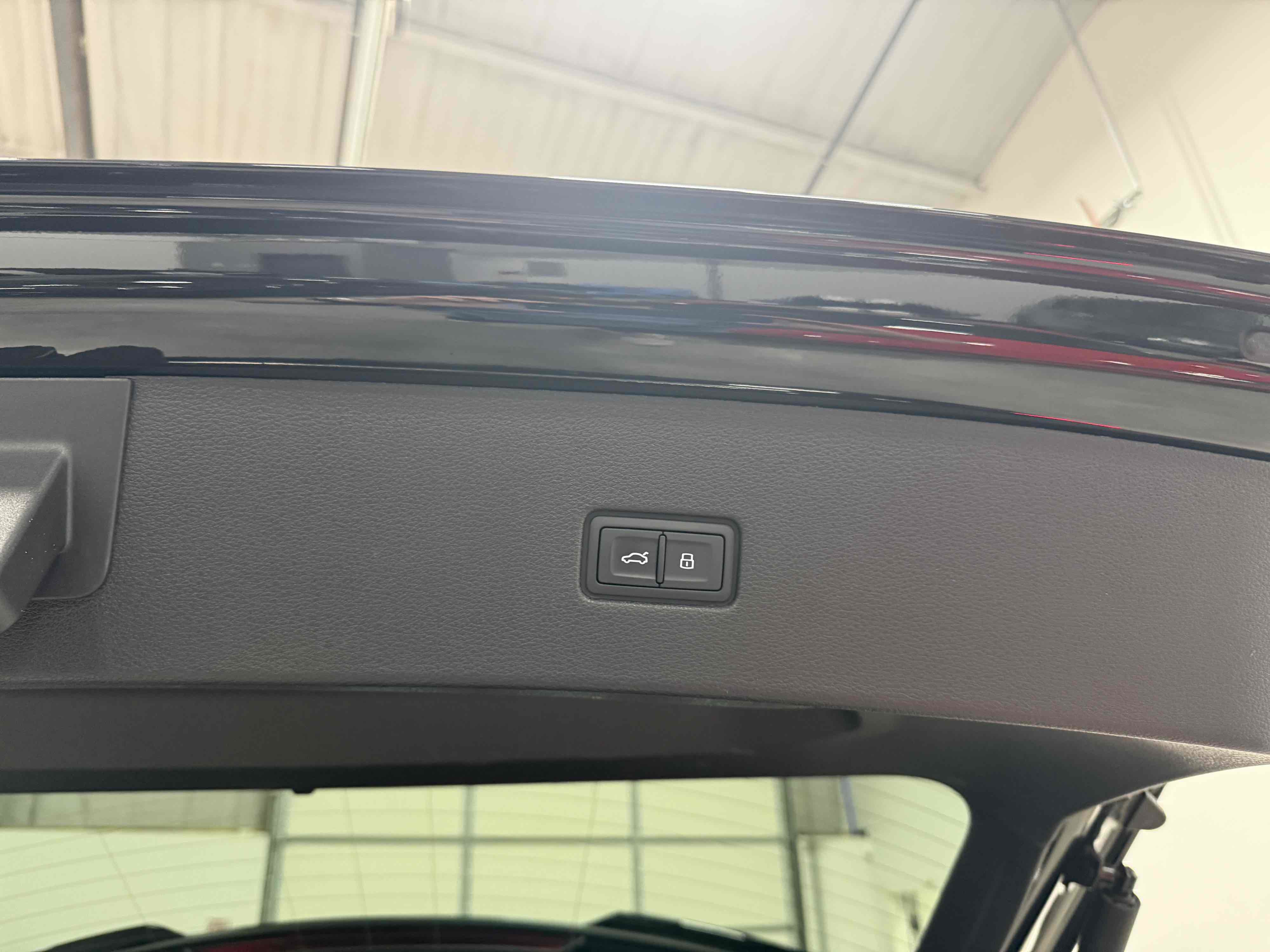 Used 2025 Audi RS Q8 performance image 28