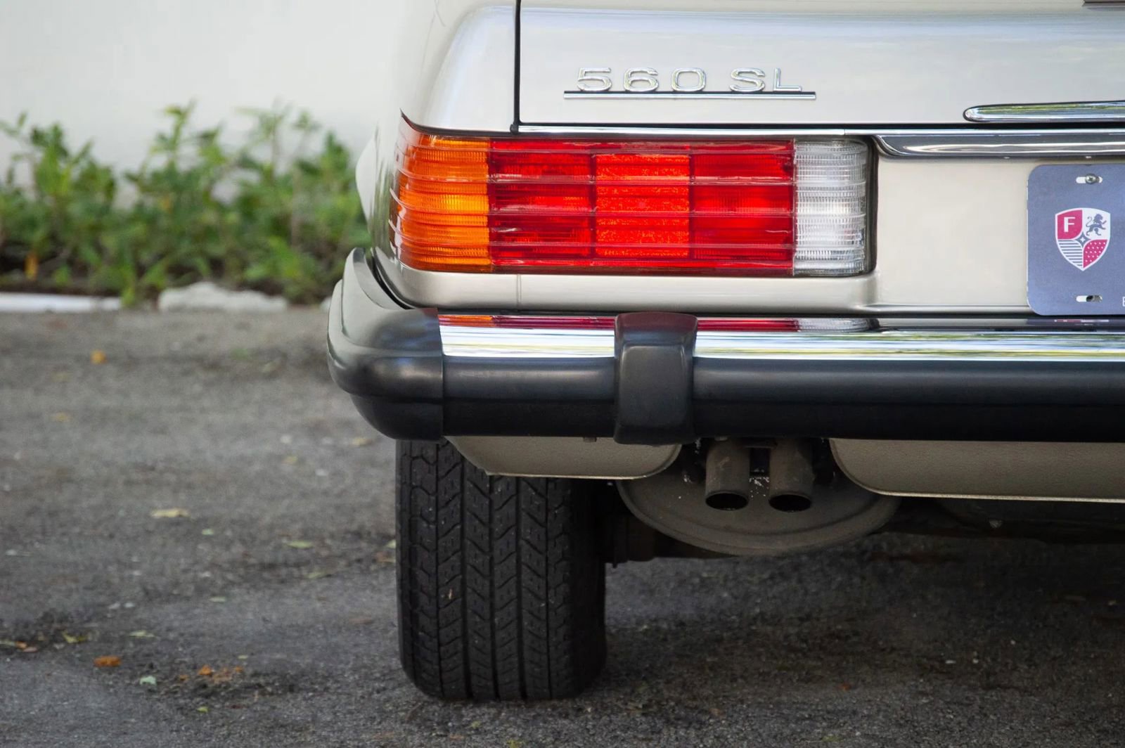 Used 1989 Mercedes-Benz 560 SL image 12