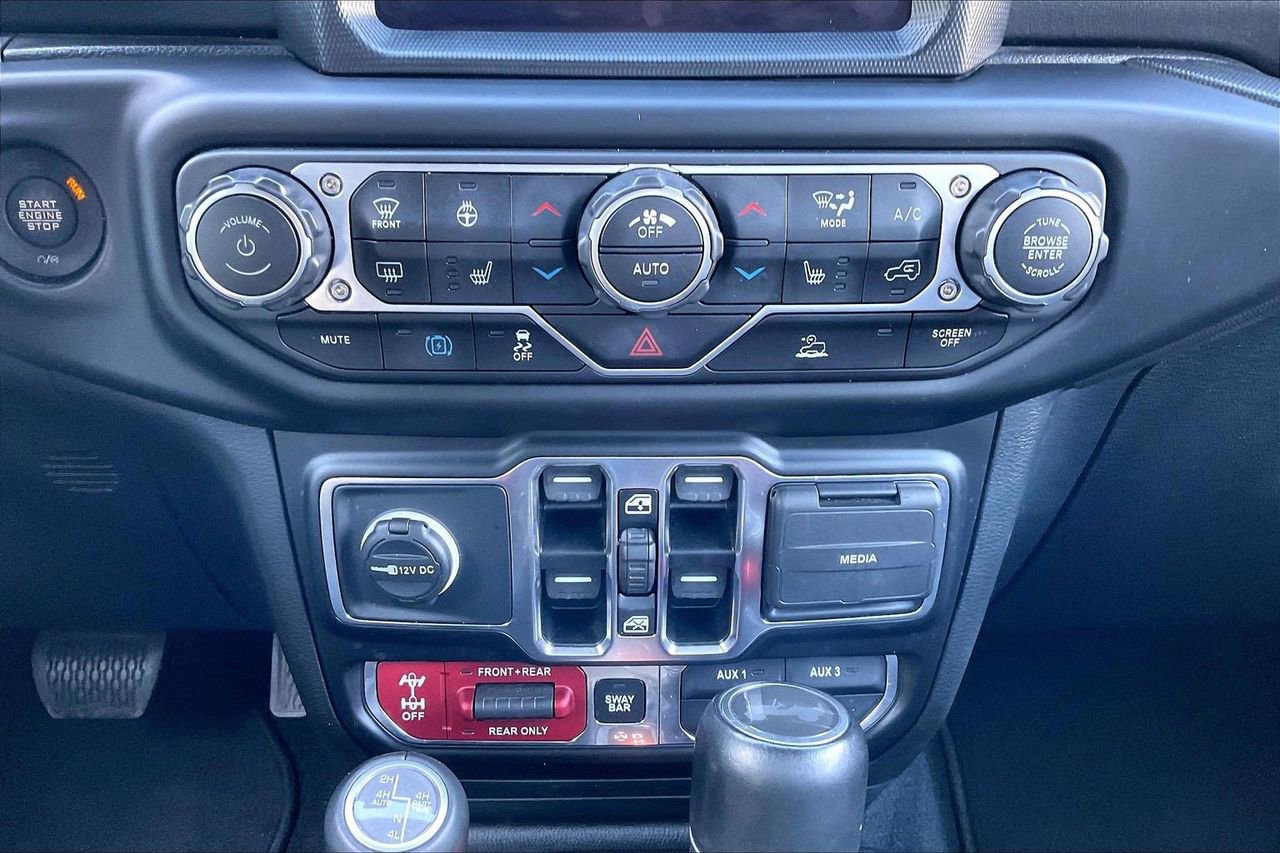 Certified 2023 Jeep Wrangler Unlimited Rubicon 4xe w/ Cold Weather Group image 19