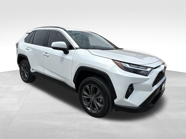 Used 2024 Toyota RAV4 XLE Premium w/ Weather Package AWD/4WD image 18