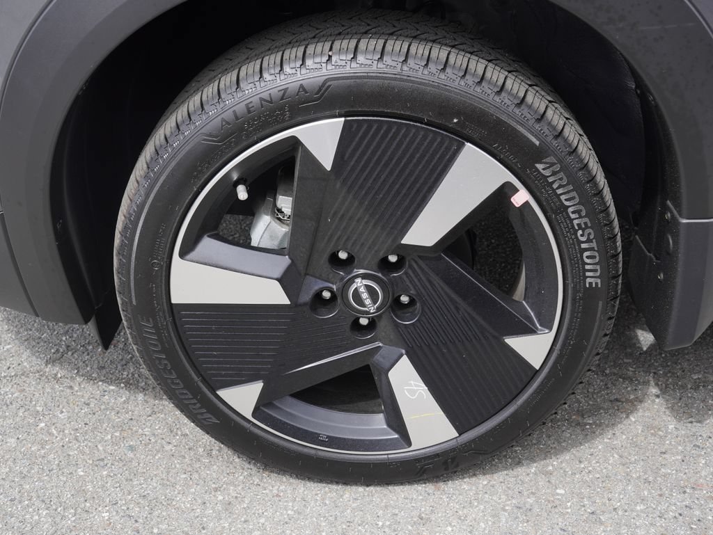 New 2026 Nissan Kicks SR FWD image 7