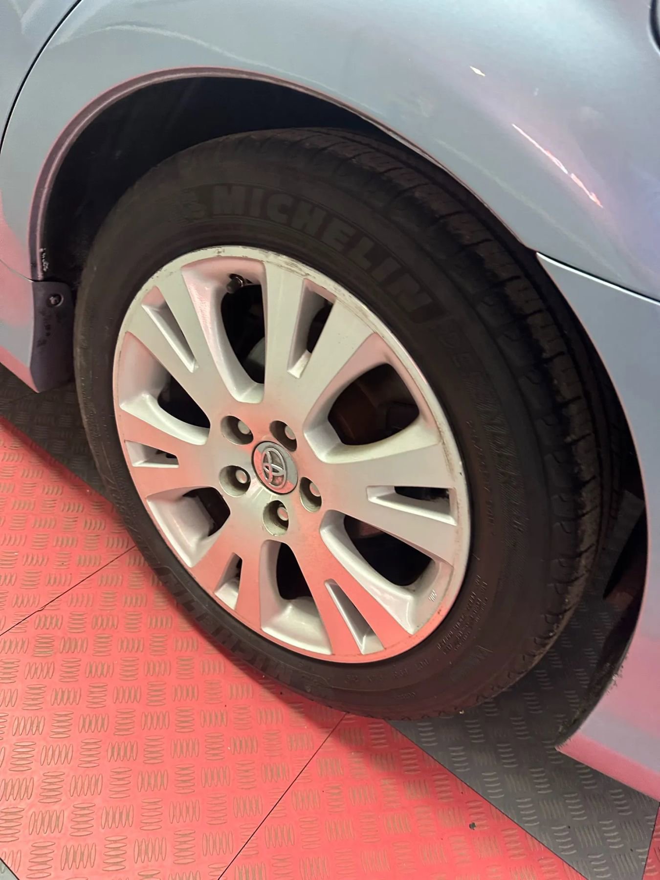 Used 2012 Toyota Avalon Limited image 34