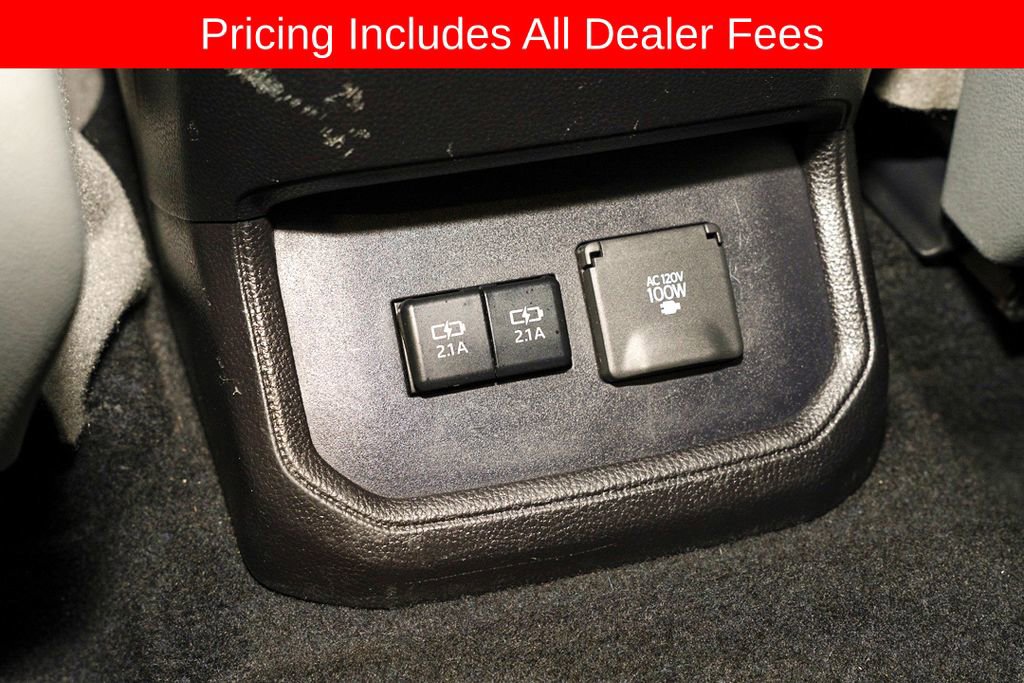 Used 2021 Toyota Highlander Limited AWD/4WD image 9