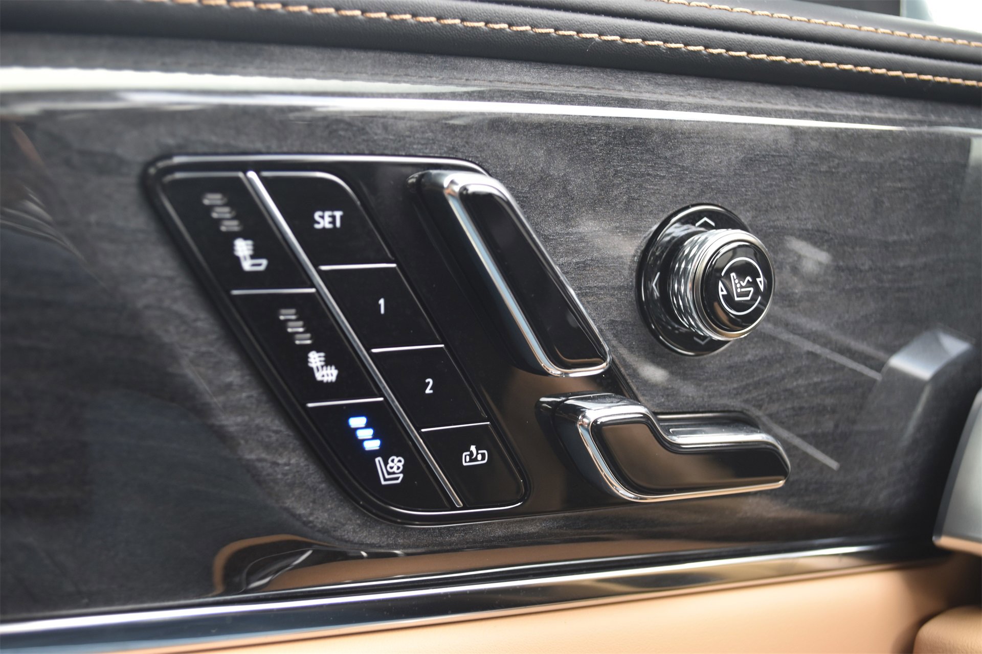New 2026 Cadillac Escalade IQL Sport 2 image 16