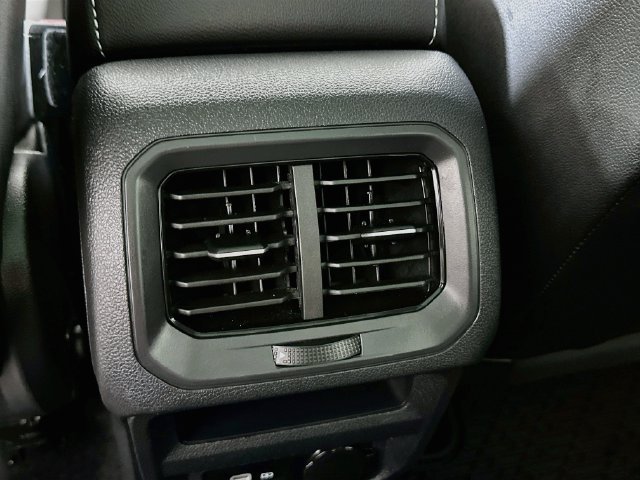 Certified 2024 Volkswagen Tiguan SE AWD/4WD image 25