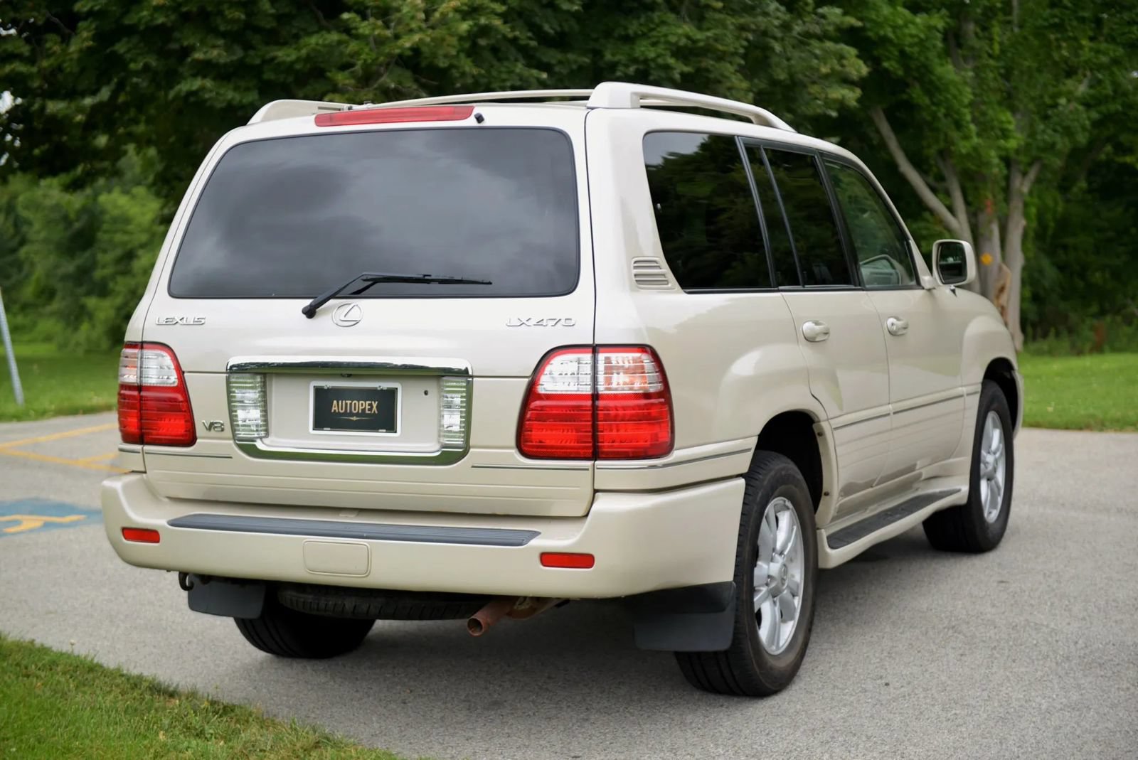 Used 2005 Lexus LX 470 4WD image 24
