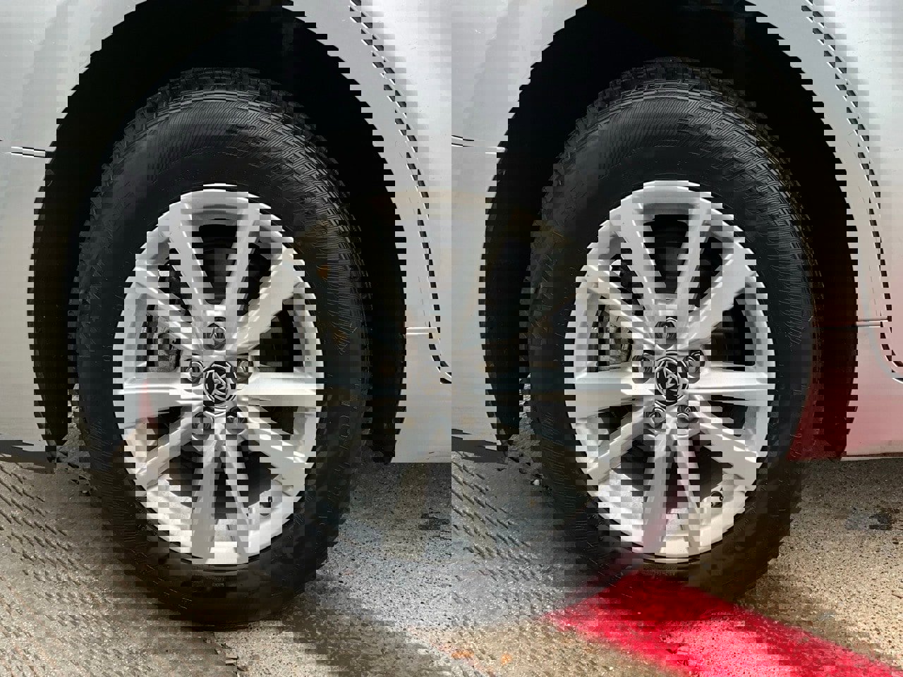 Used 2025 Toyota Camry LE image 9