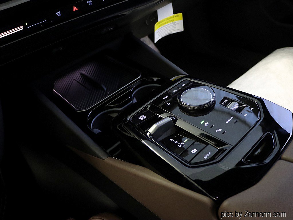 Used 2026 BMW 530i xDrive w/ Premium Package image 24