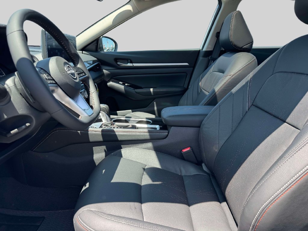 Certified 2025 Nissan Altima 2.5 SR w/ SR Premium Package FWD image 14
