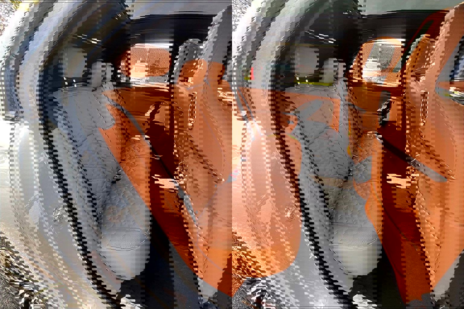 Used 2024 BMW 740i w/ Premium Package 2 image 32