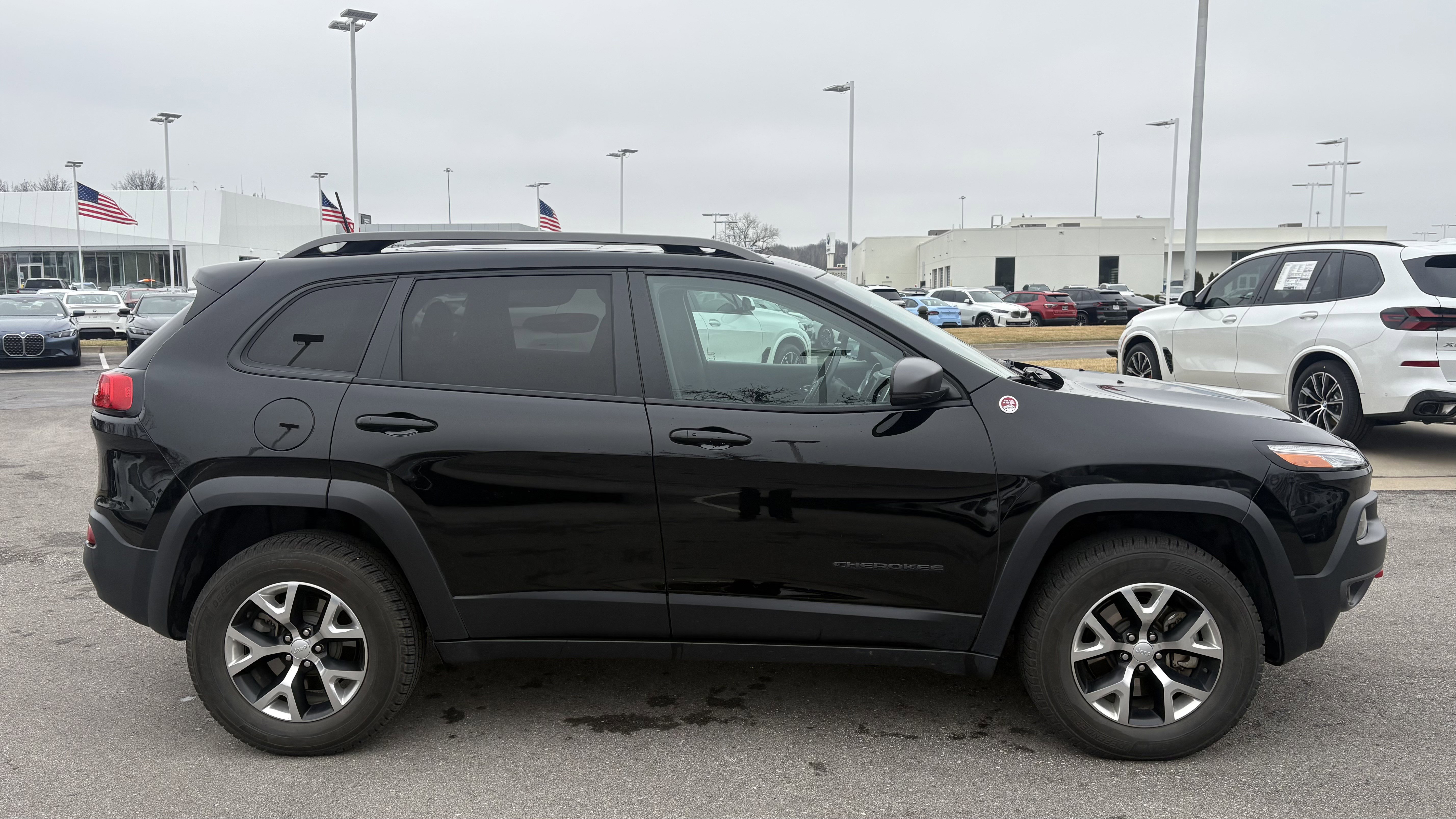 Used 2018 Jeep Cherokee Trailhawk w/ Quick Order Package 27L image 11