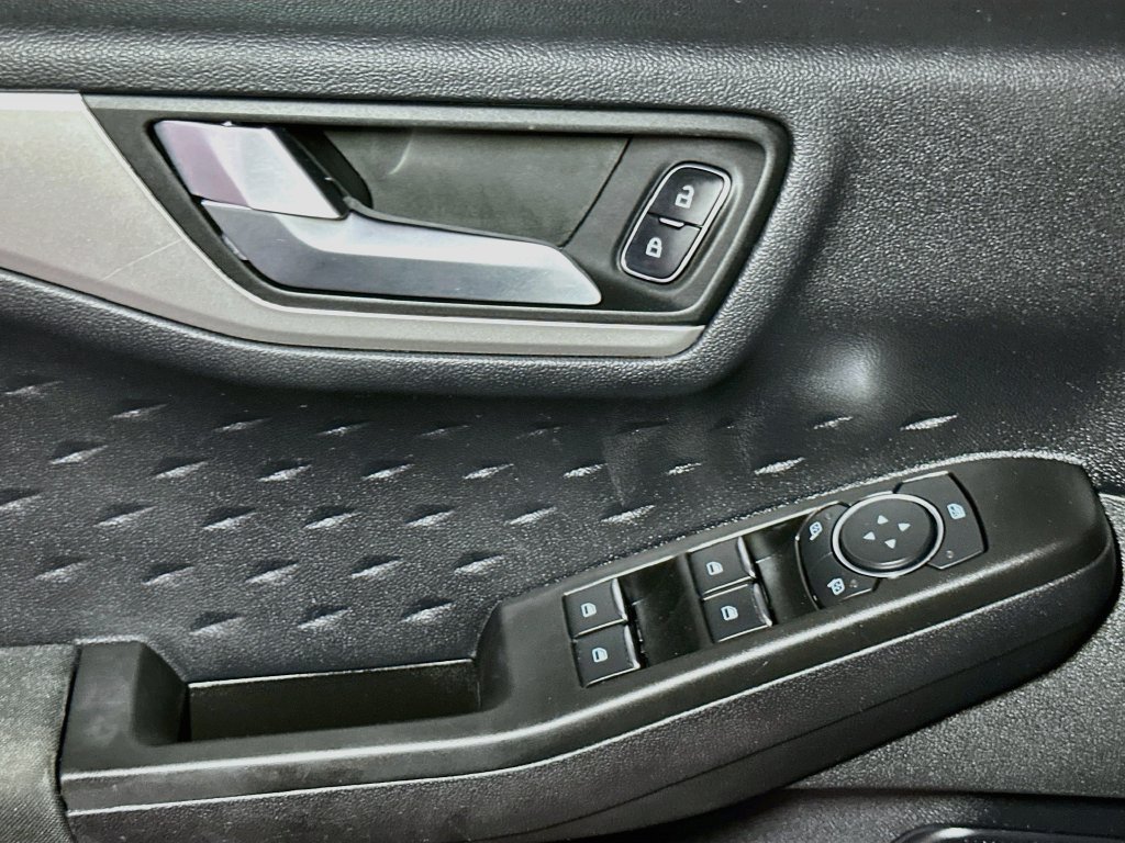 Certified 2020 Ford Escape SE AWD/4WD image 18