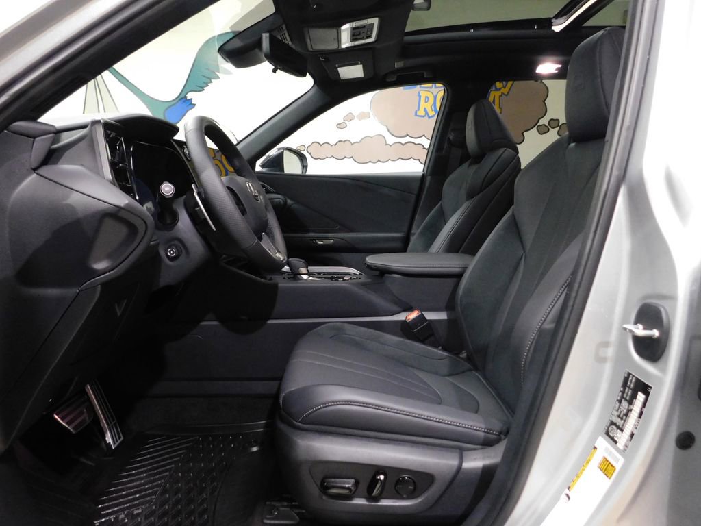 Used 2025 Lexus TX 500h AWD image 29