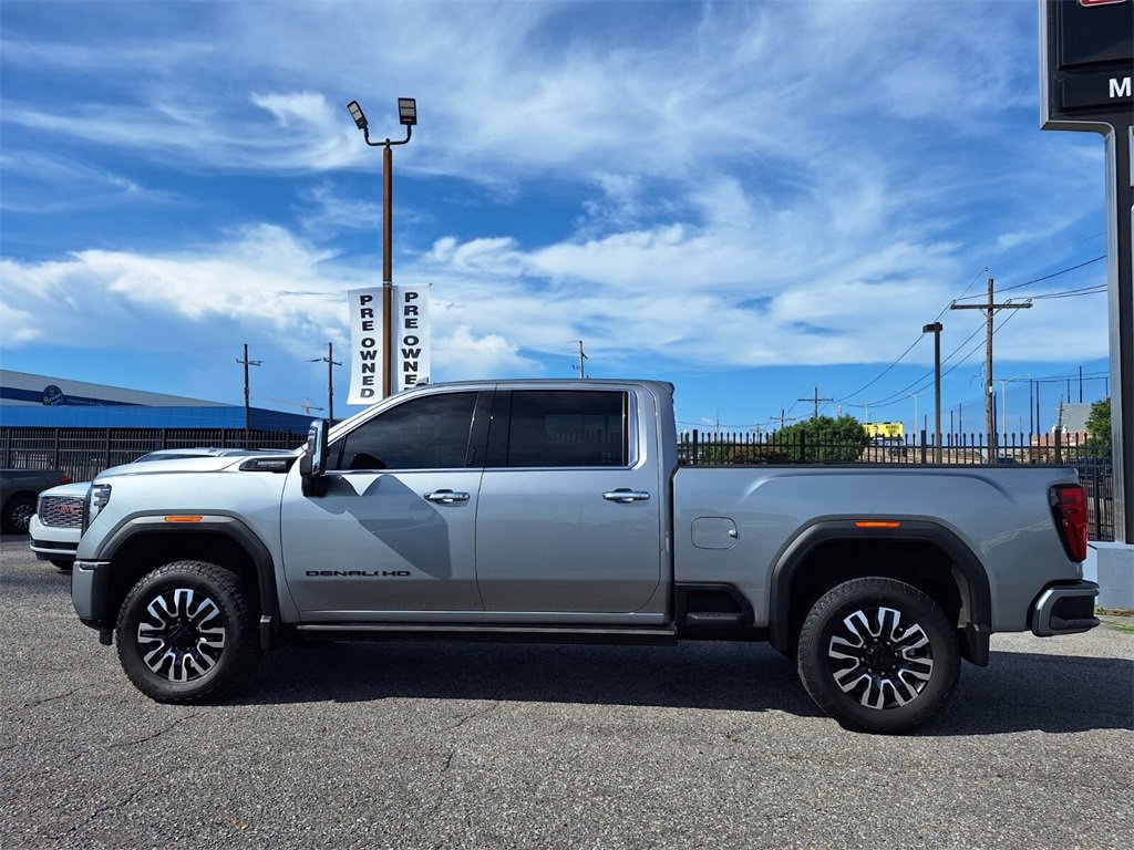 Used 2024 GMC Sierra 2500 Denali Ultimate image 8