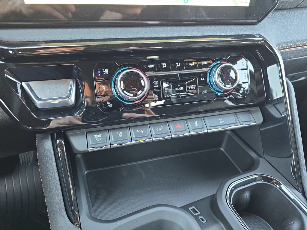 New 2026 GMC Sierra 2500 AT4 w/ AT4 Premium Plus Package AWD/4WD image 25