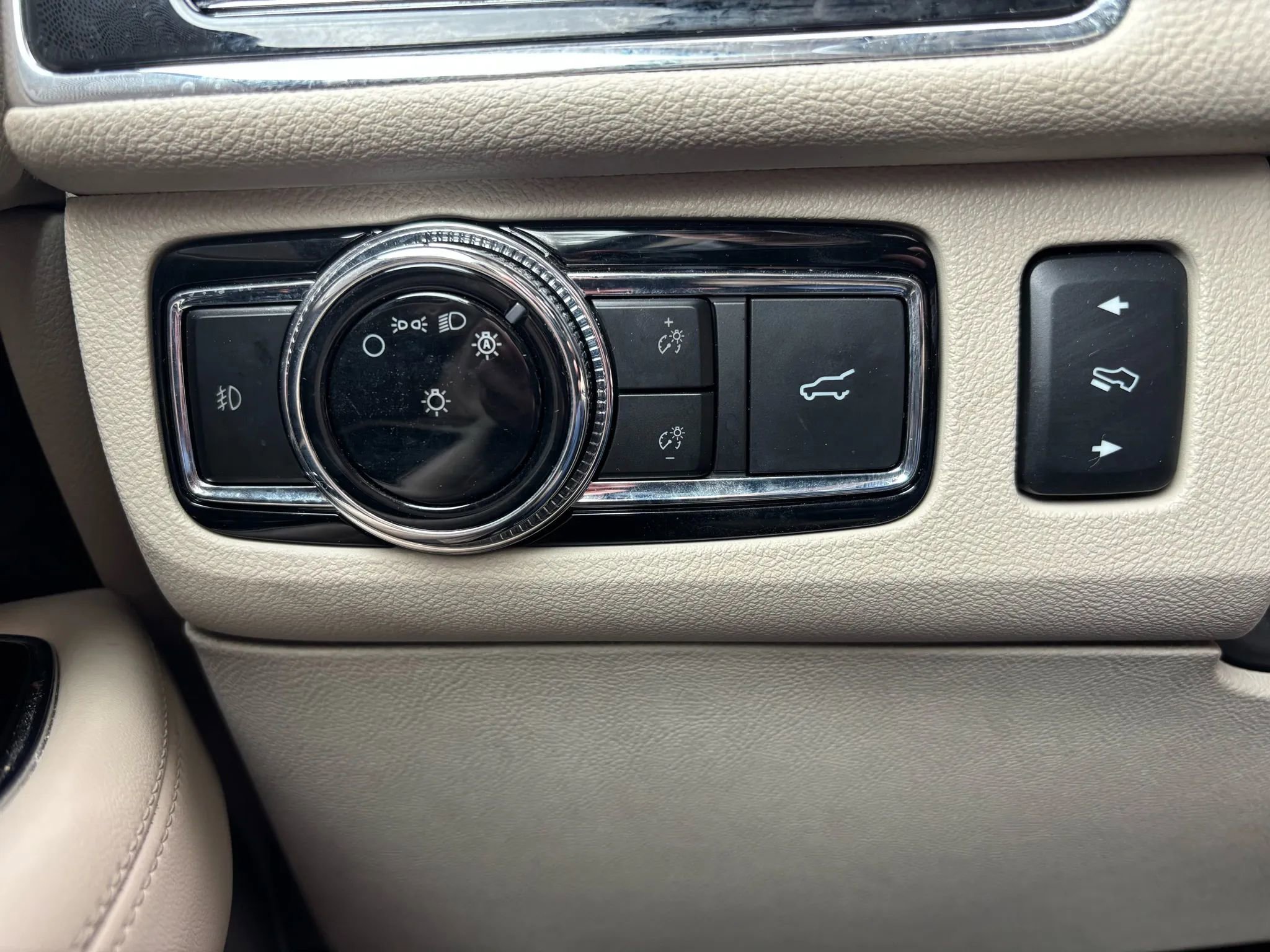 Used 2020 Lincoln Navigator Reserve w/ Luxury Package image 26