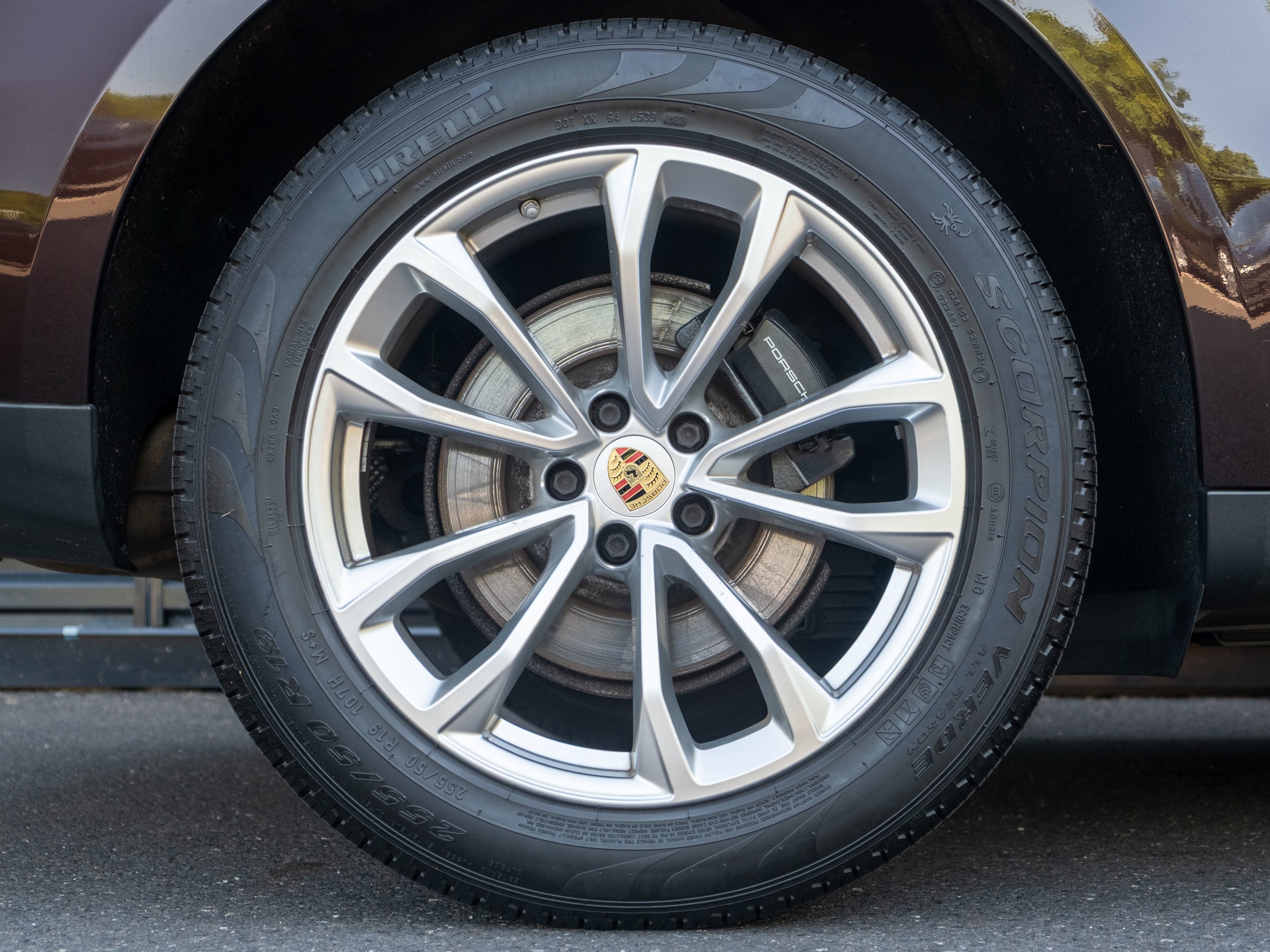 Certified 2022 Porsche Macan AWD/4WD image 14