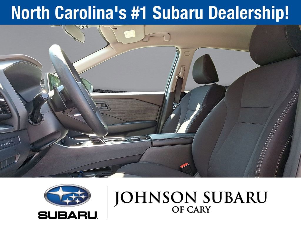 Used 2023 Nissan Rogue S AWD/4WD image 12