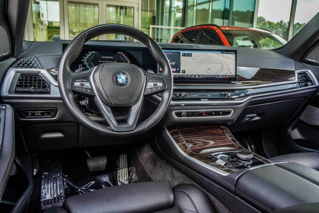 Used 2026 BMW X5 xDrive40i AWD/4WD image 16