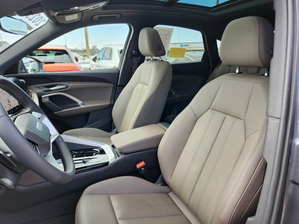Certified 2025 Audi Q5 Premium w/ Convenience Package image 10