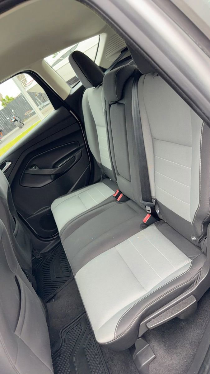 Used 2016 Ford C-MAX SE w/ Interior Protection Package image 26