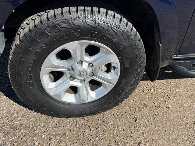 Used 2022 Toyota 4Runner TRD Off-Road Premium w/ Moonroof Package AWD/4WD image 11