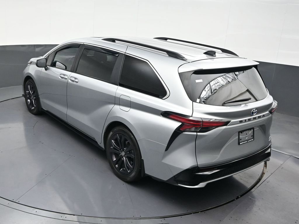 Used 2024 Toyota Sienna XSE w/ XSE Plus Package FWD image 20