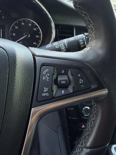 Used 2020 Buick Encore Preferred FWD image 28