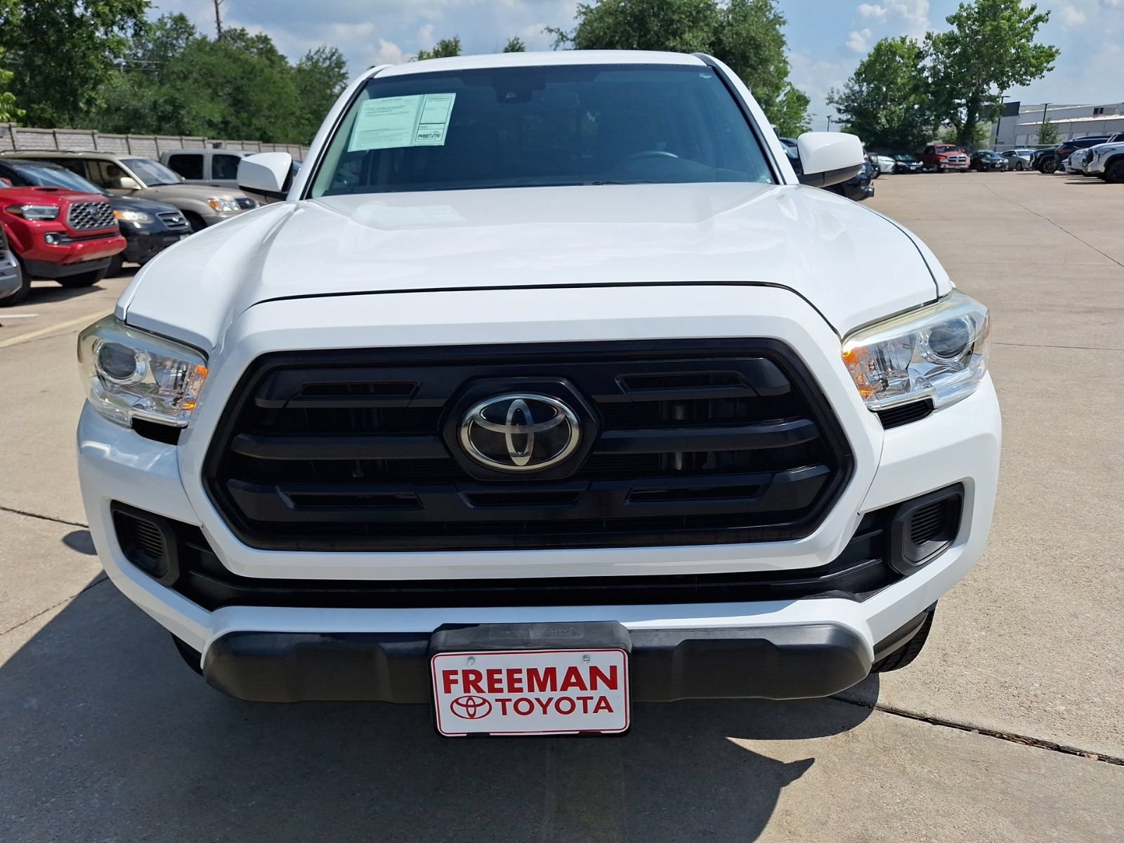 Used 2019 Toyota Tacoma SR w/ SR Convenience Package RWD image 9